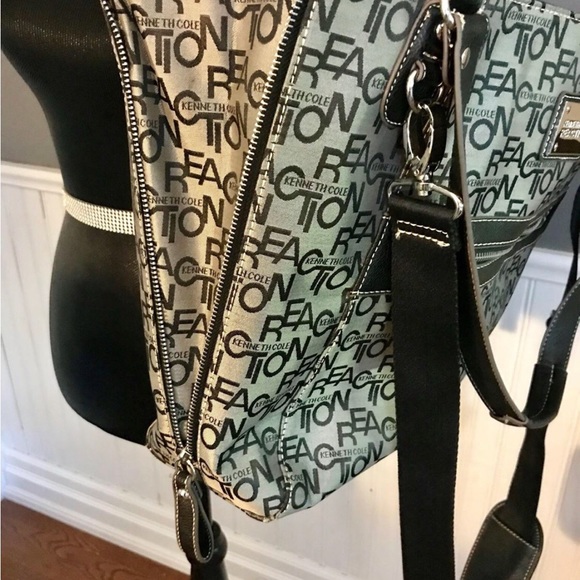 Kenneth Cole Reaction Stylish Laptop/Messenger Bag - Picture 4 of 5